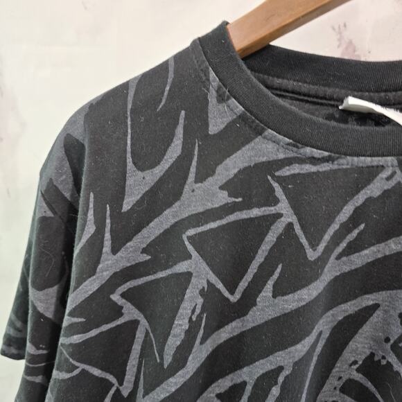 Taaroa T Shirt Mens XL Black Gray Crew Tee Short Sleeve Tee Vintage Abstract - Picture 2 of 10